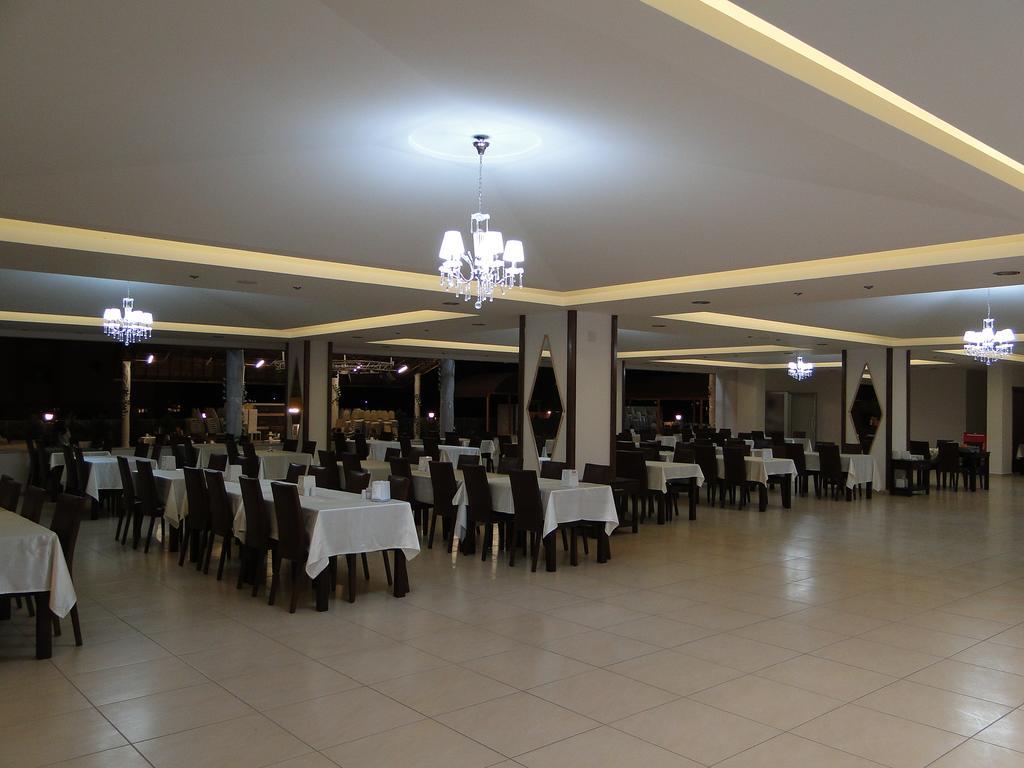 Gumus Hotel Arsuz Esterno foto